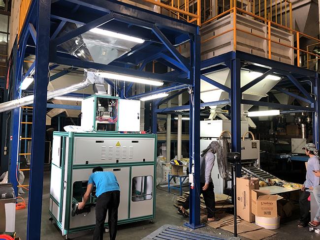 Aukštos kokybės mašinų įrengimas Tailande HIGH MADE machine installation in Thailand